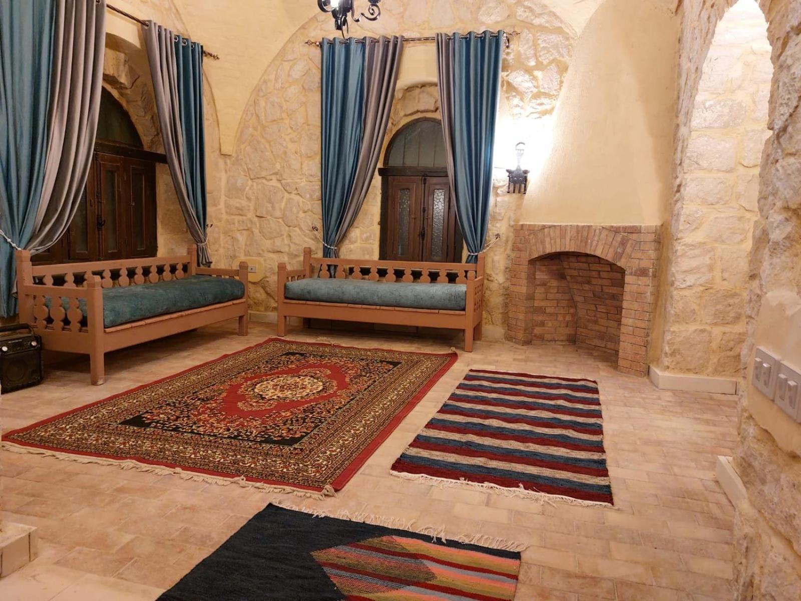 Villa 7 Al Fayyūm Exterior foto
